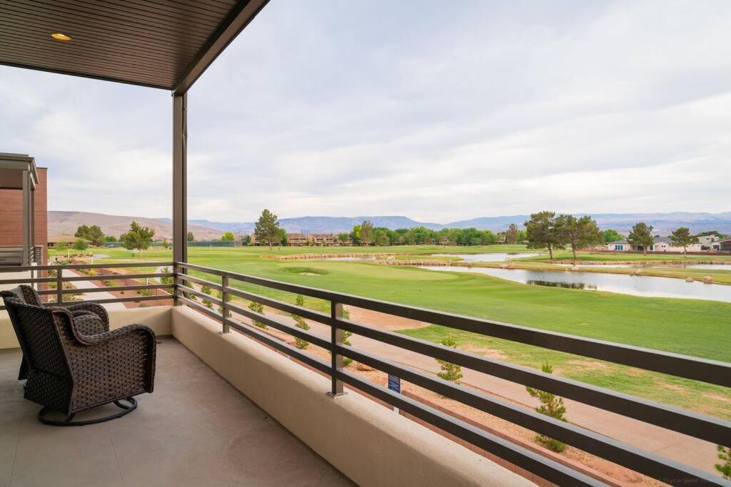 Villa 22 A Fairway To Heaven, Brand New Listing! Stunning Views! セントジョージ エクステリア 写真