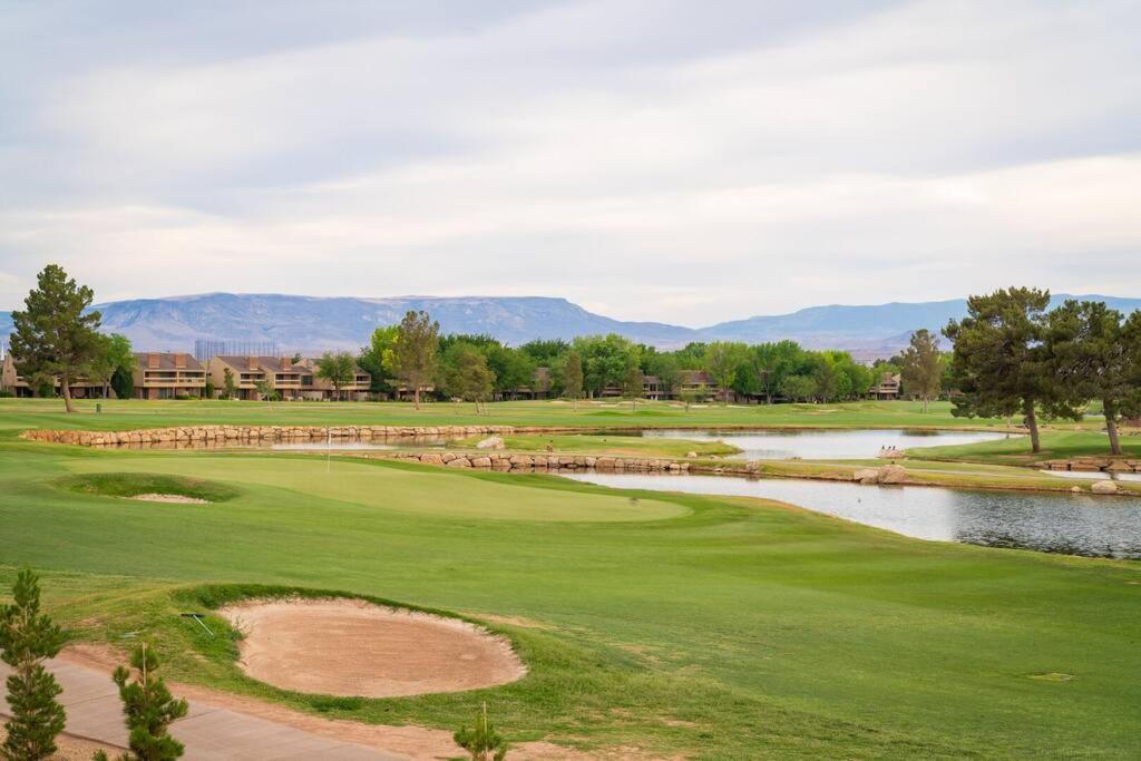 Villa 22 A Fairway To Heaven, Brand New Listing! Stunning Views! セントジョージ エクステリア 写真
